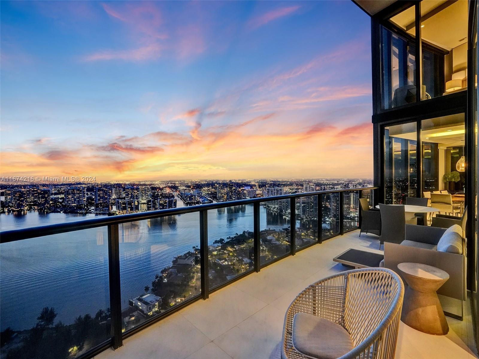 18555 COLLINS AVENUE COND - Residential