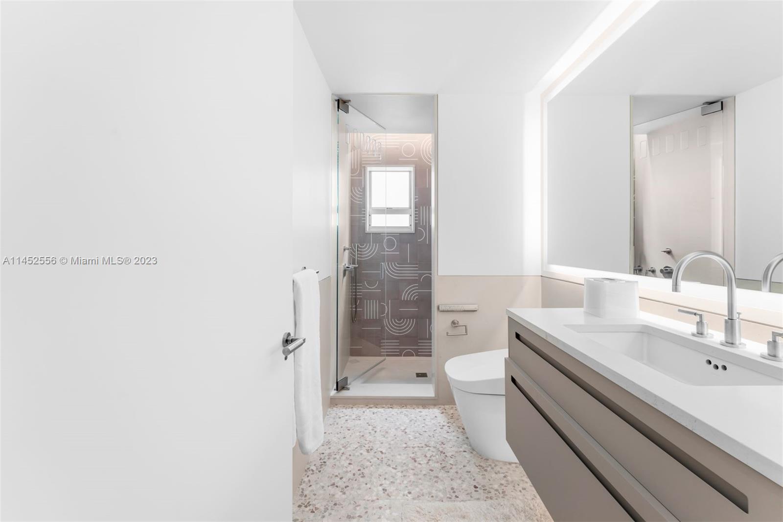 OCEAN HOUSE CONDO - Residential