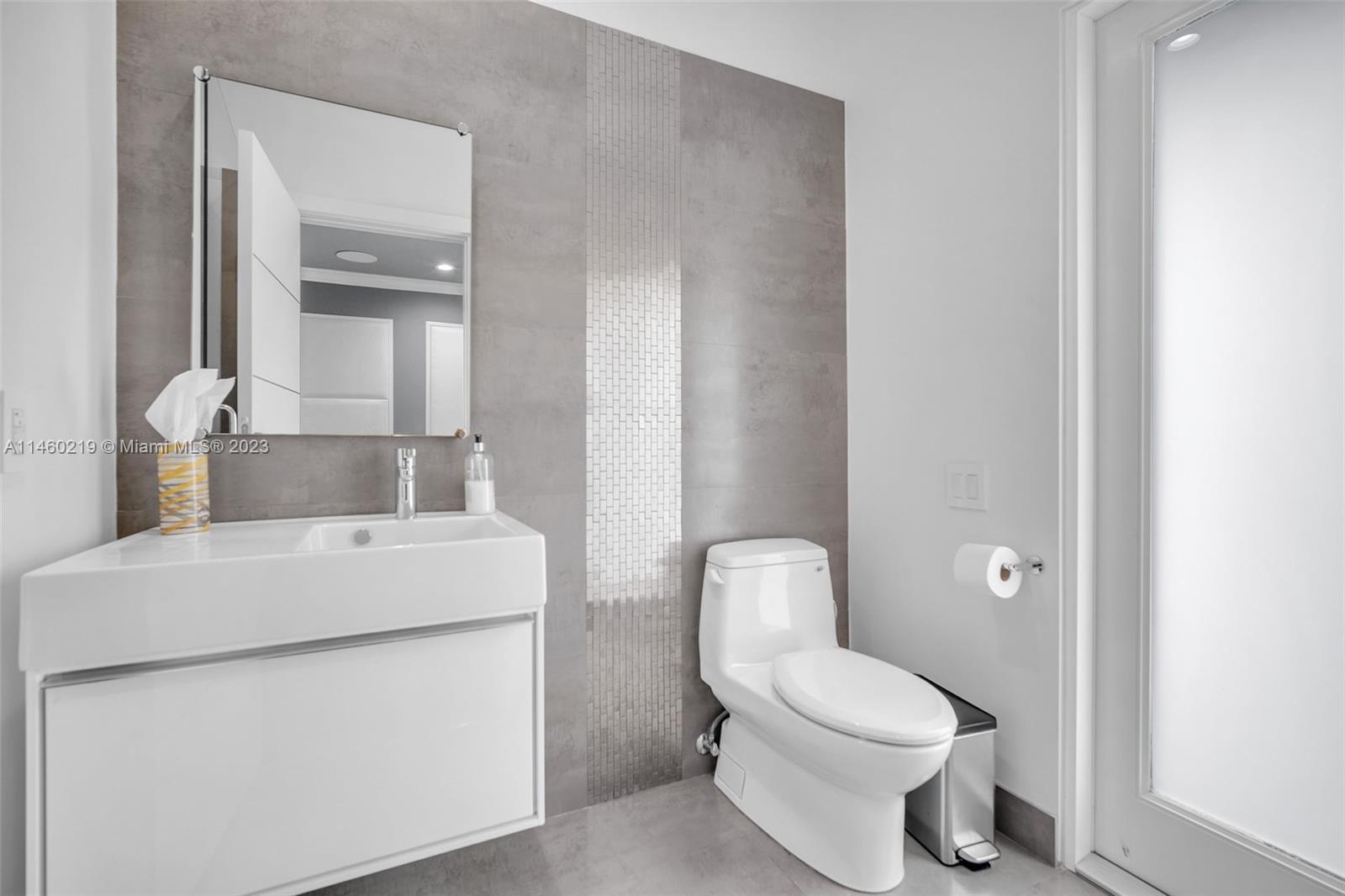 OAK HAMMOCK ESTATES - Residential