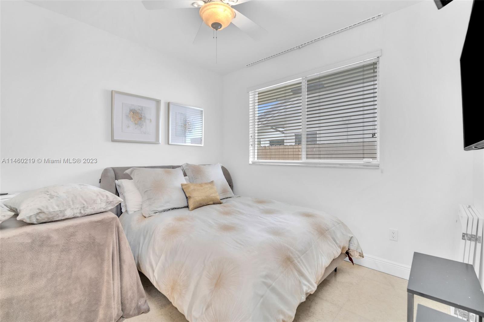 OAK HAMMOCK ESTATES - Residential