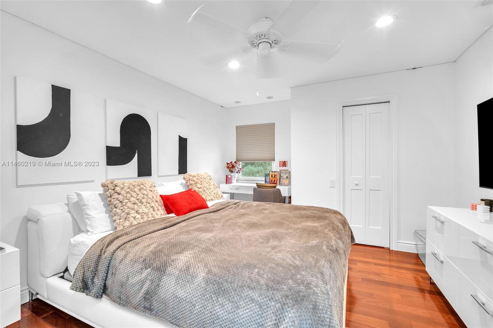 OAK HAMMOCK ESTATES - Residential