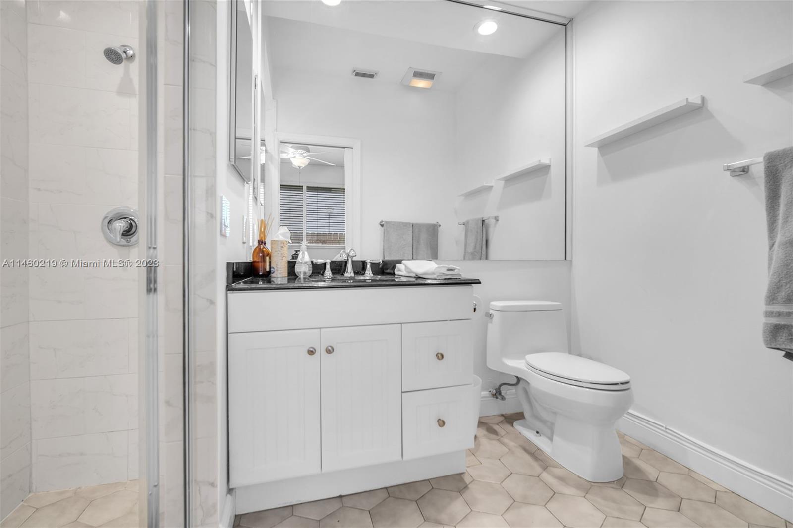 OAK HAMMOCK ESTATES - Residential