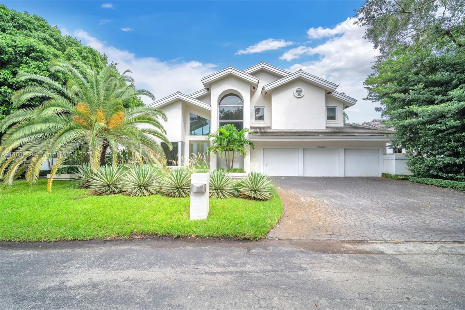 OAK HAMMOCK ESTATES - Residential