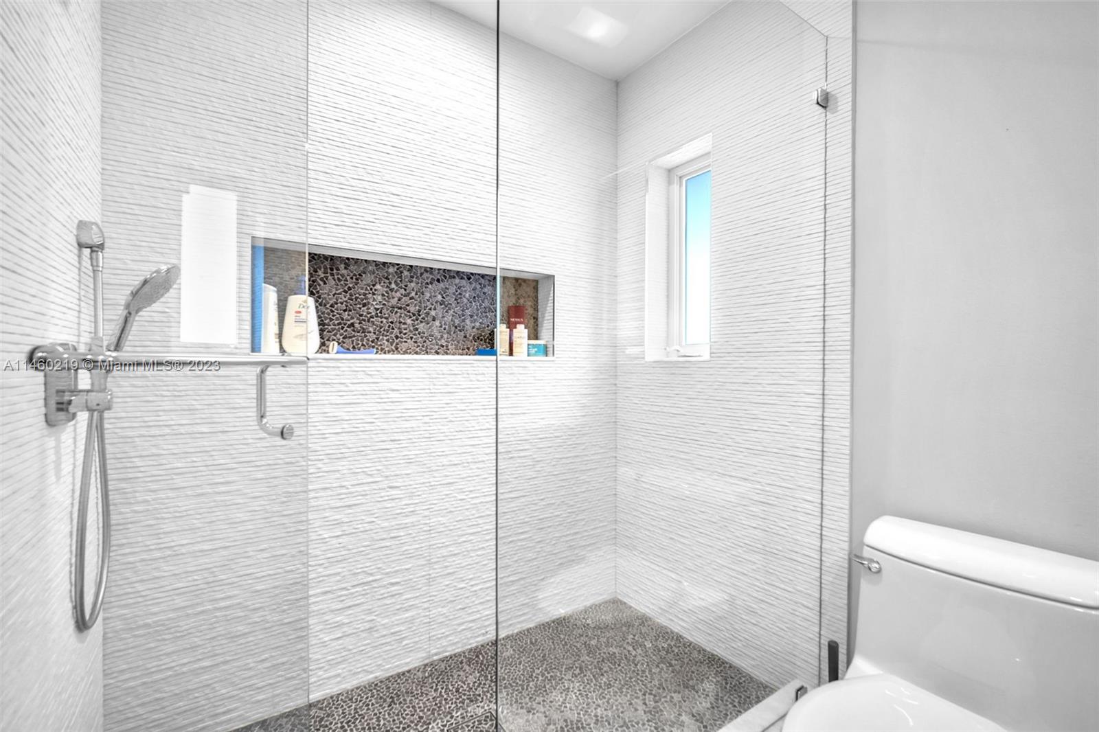 OAK HAMMOCK ESTATES - Residential