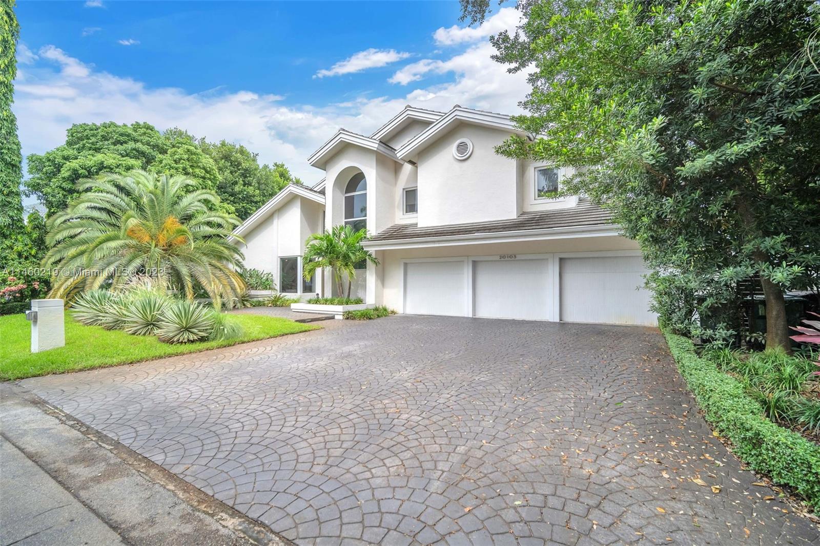 OAK HAMMOCK ESTATES - Residential