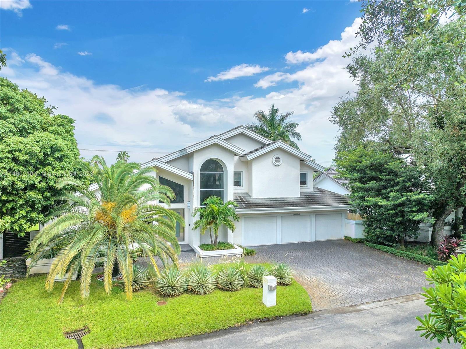 OAK HAMMOCK ESTATES - Residential