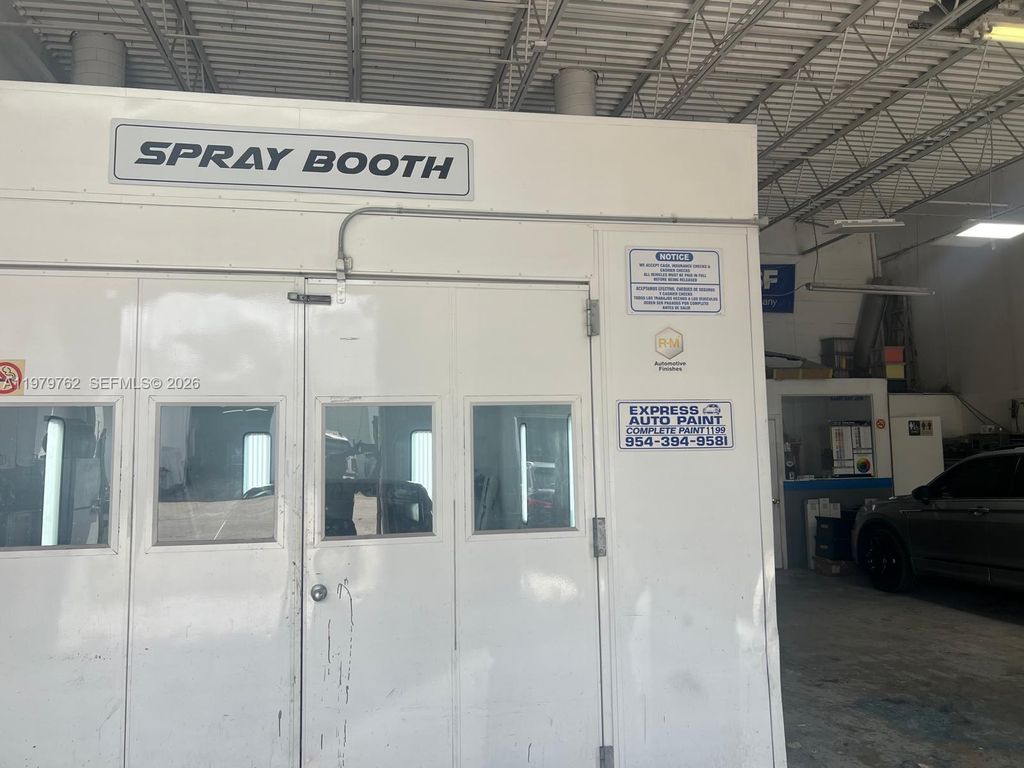 Photo of 2000 SW 71st Ter # B3, Davie, FL 33317 (MLS # A11979762)