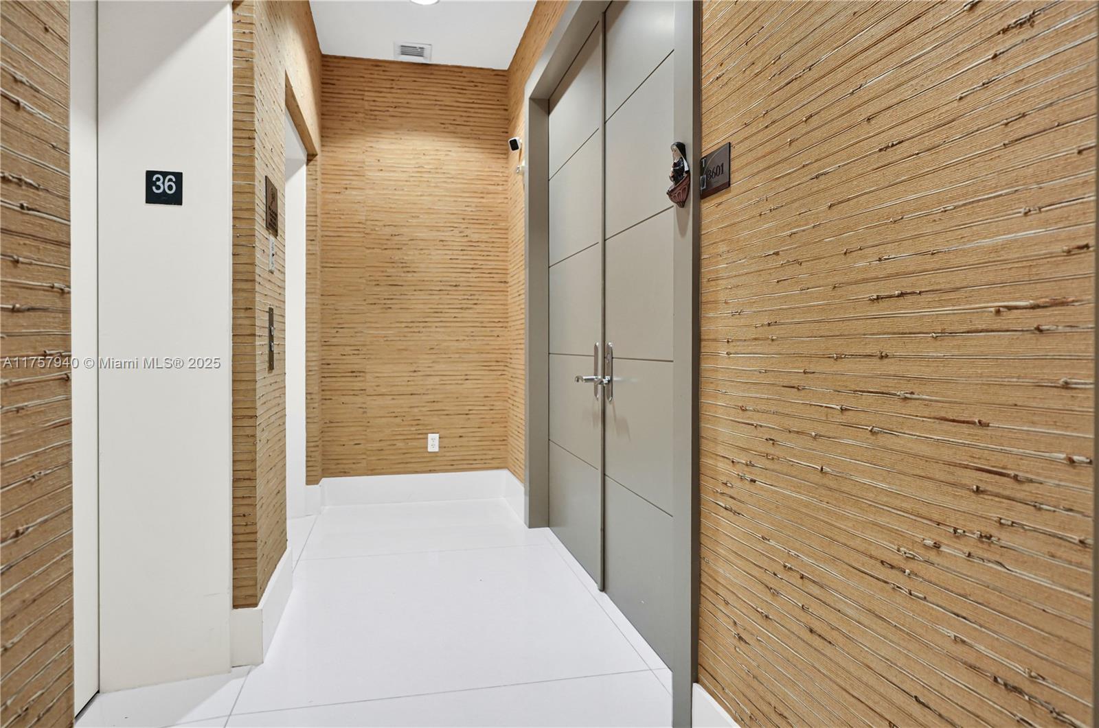 TDR TOWER III CONDO - Residential