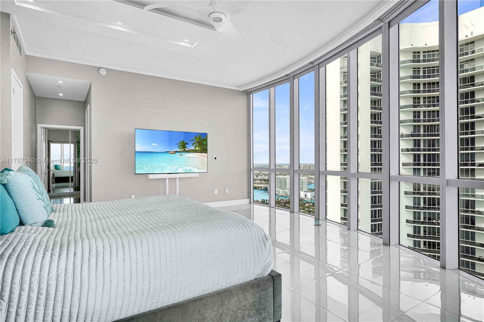 TDR TOWER III CONDO - Residential