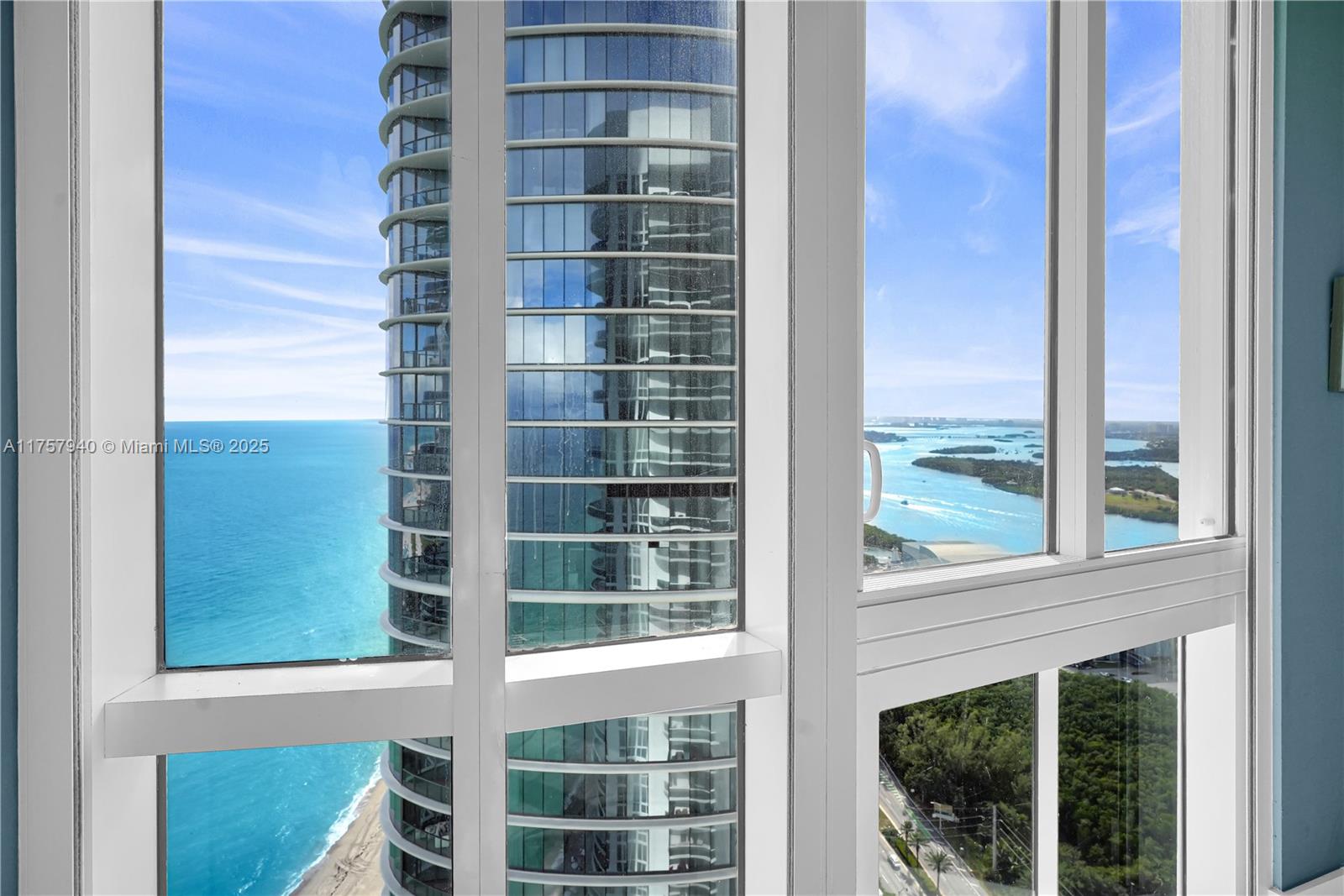 TDR TOWER III CONDO - Residential