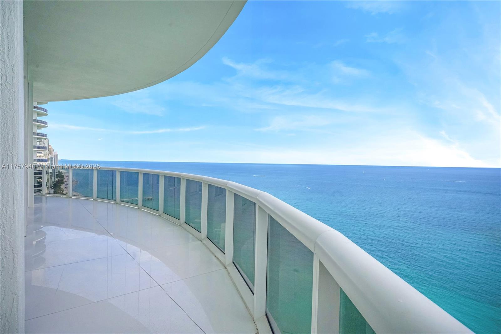 TDR TOWER III CONDO - Residential