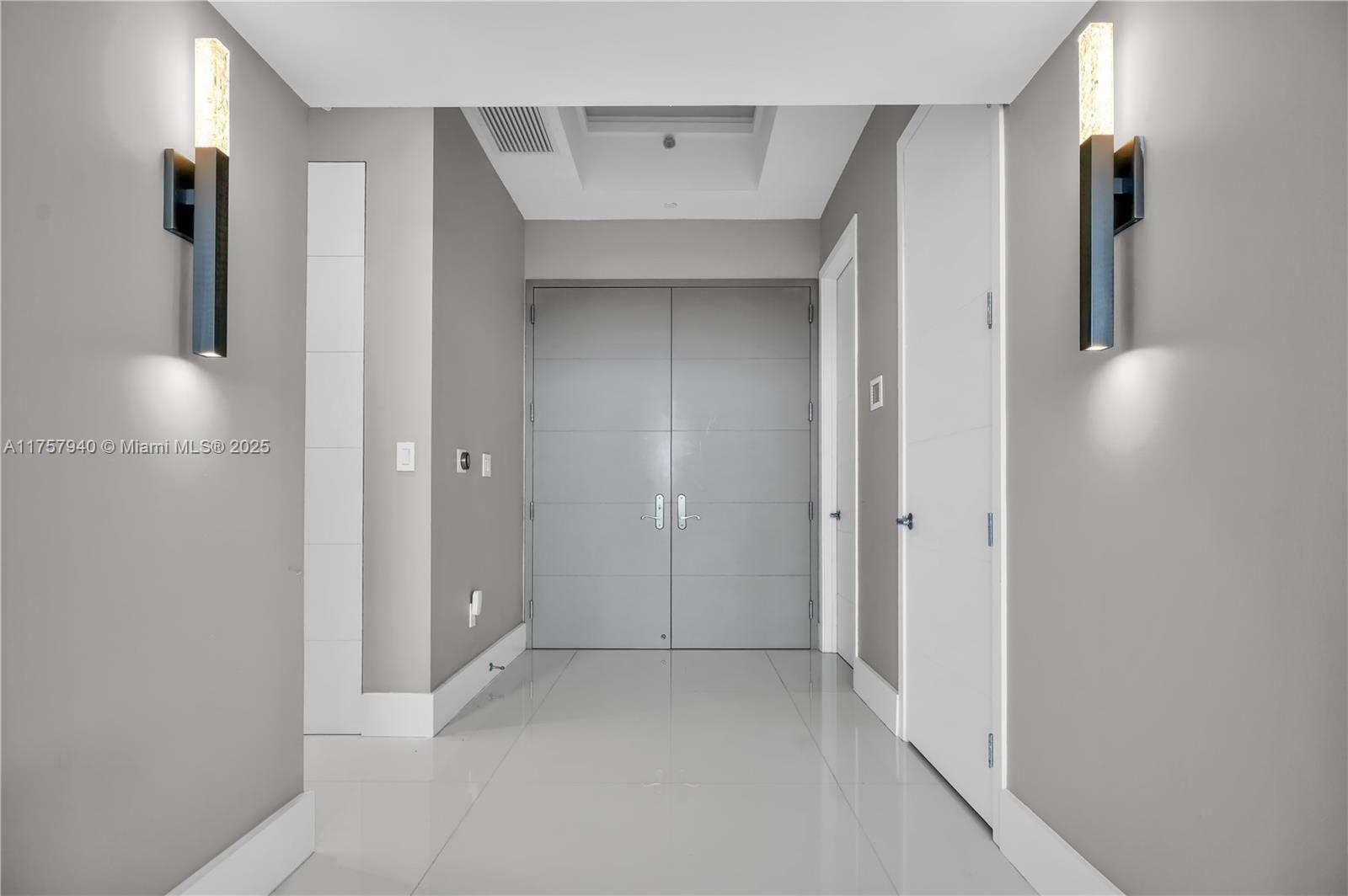 TDR TOWER III CONDO - Residential