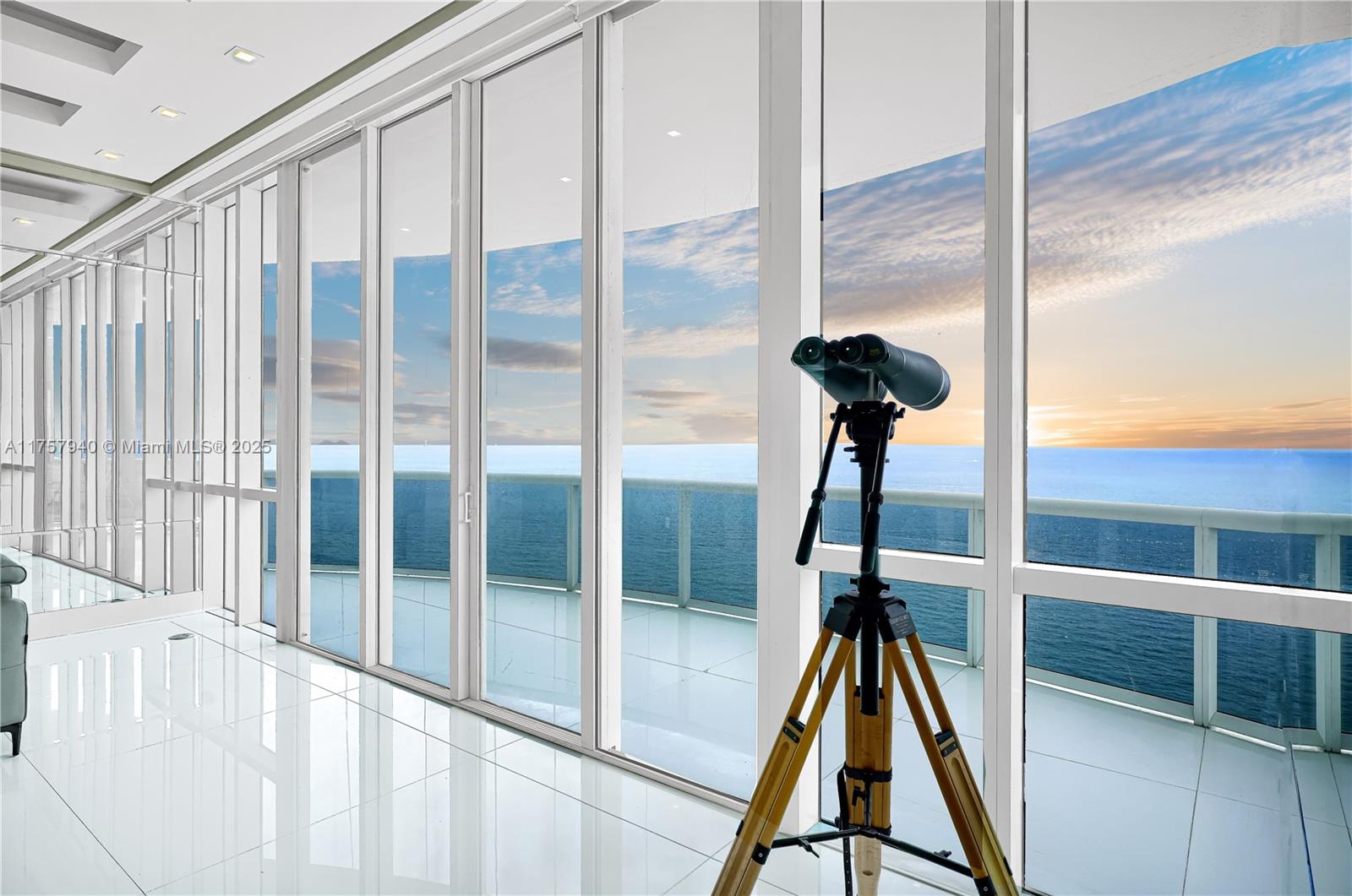 TDR TOWER III CONDO - Residential