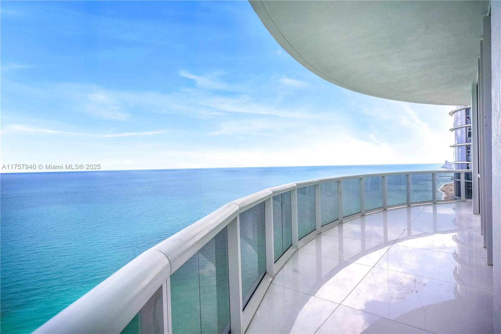 TDR TOWER III CONDO - Residential