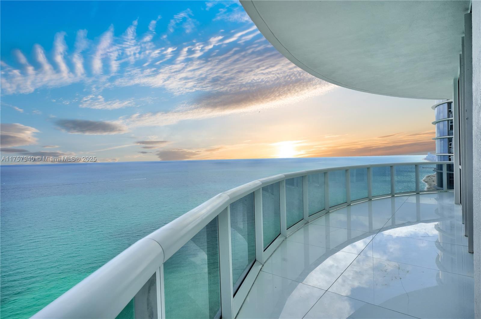 TDR TOWER III CONDO - Residential