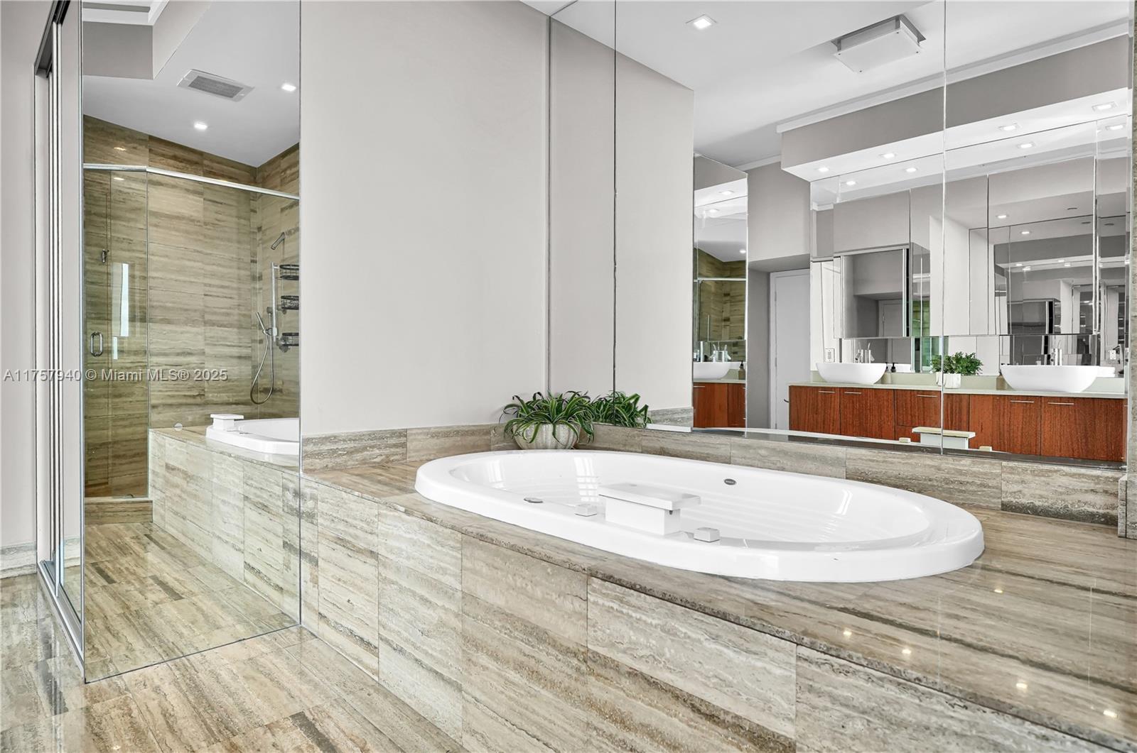 TDR TOWER III CONDO - Residential