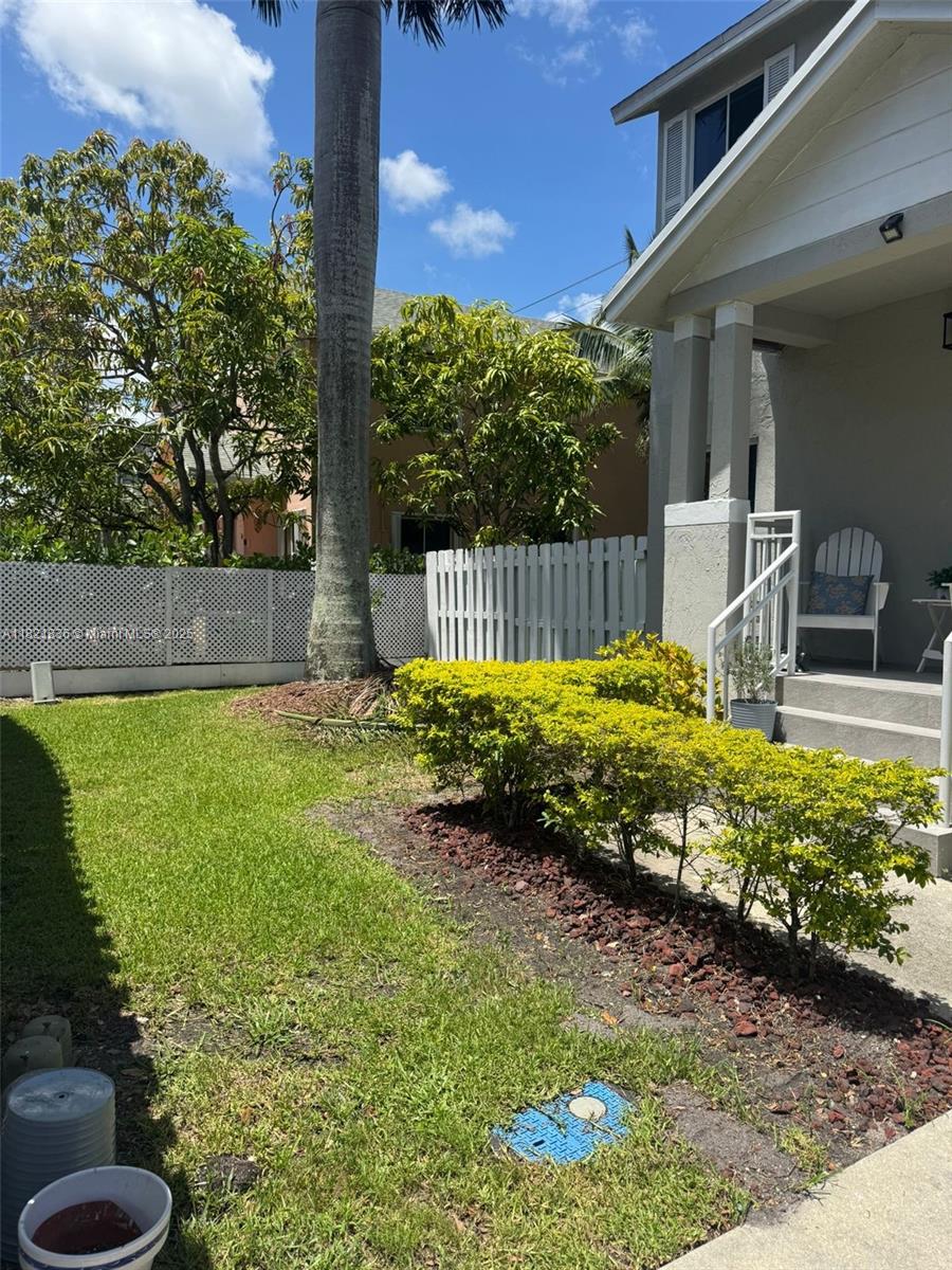 CORAL LAKES - Residential