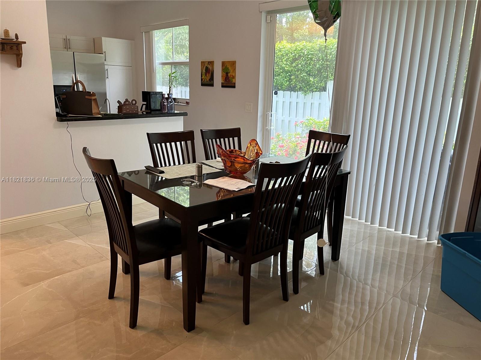 CORAL LAKES - Residential