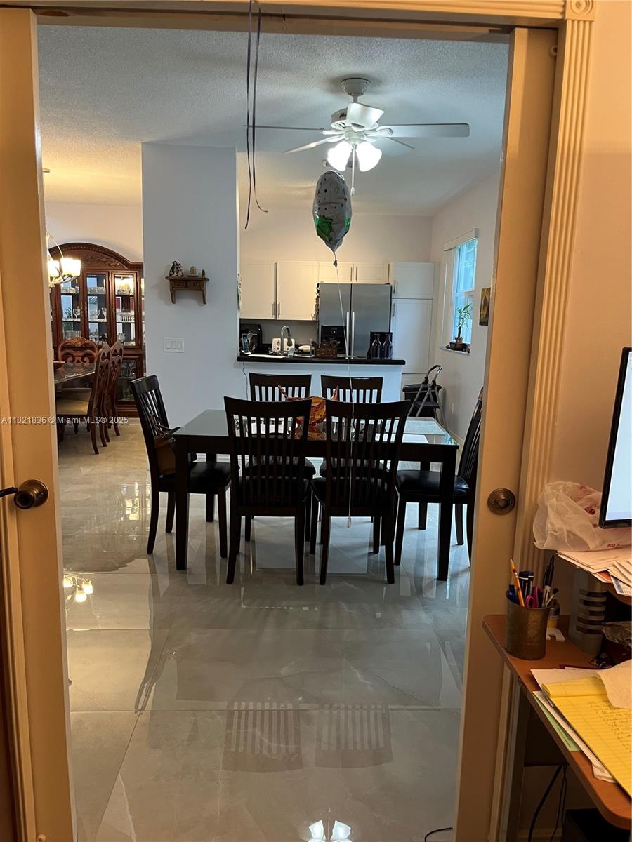 CORAL LAKES - Residential