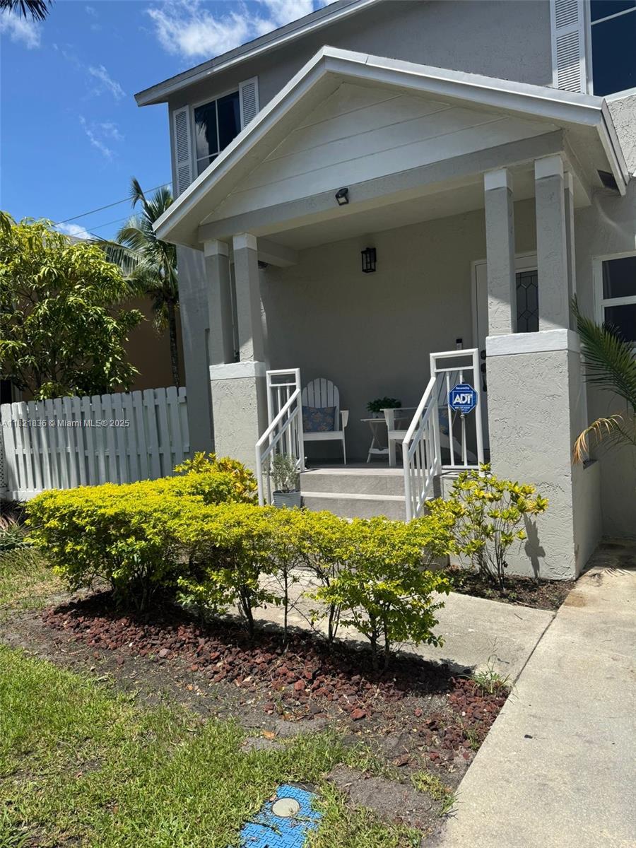 CORAL LAKES - Residential