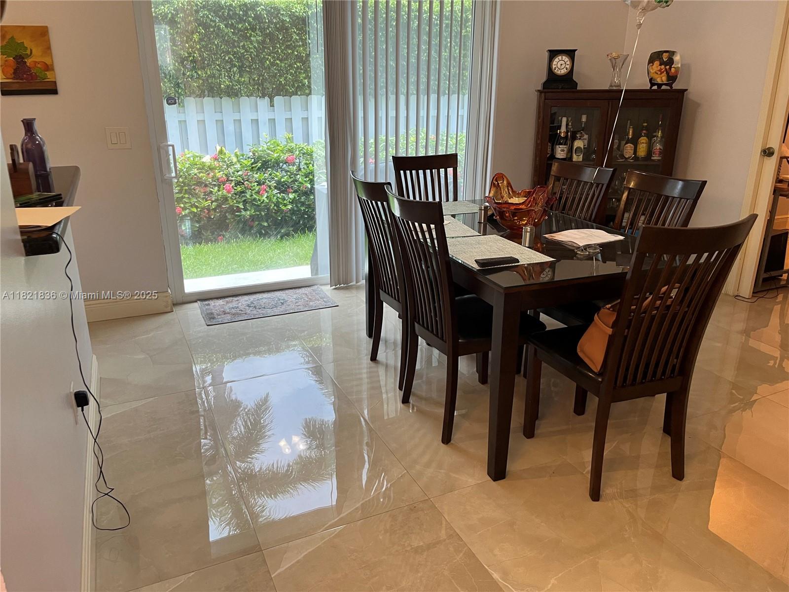 CORAL LAKES - Residential