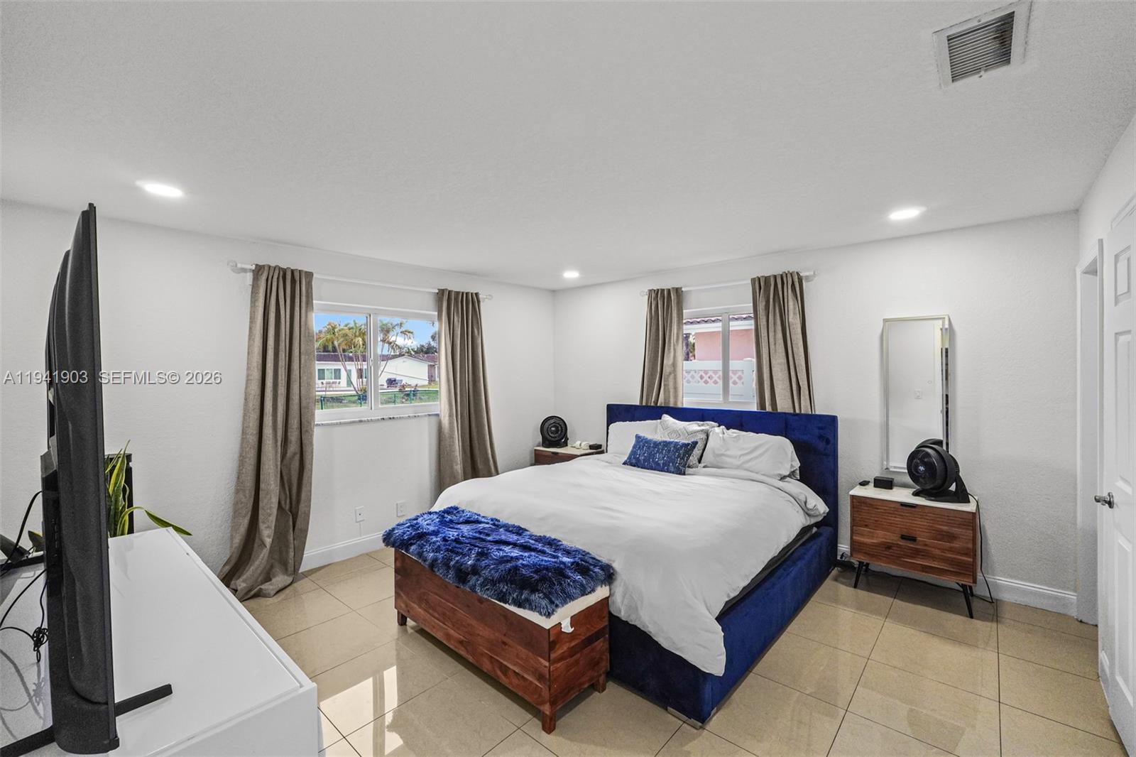 CASTLEWOOD - Residential