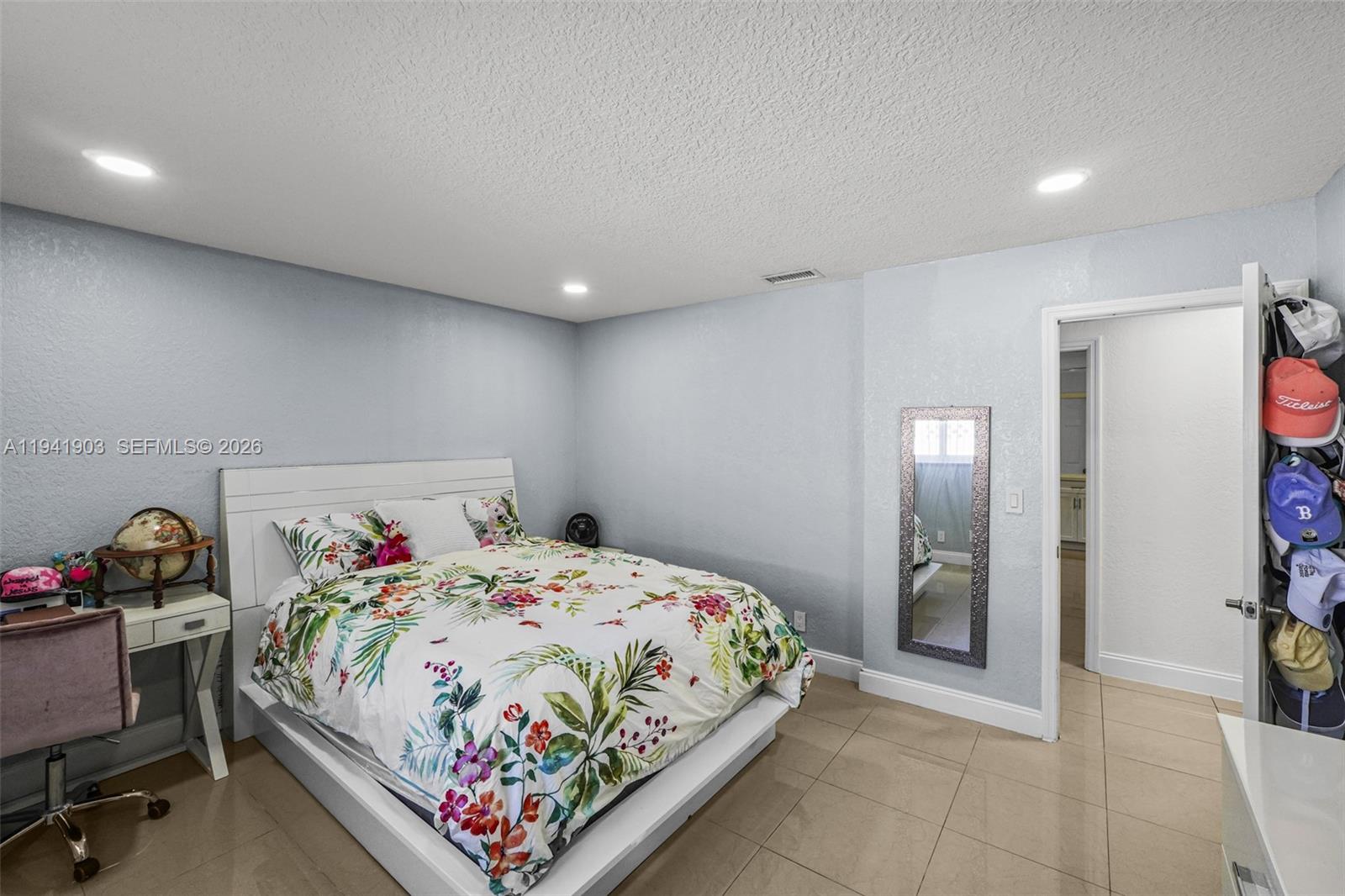 CASTLEWOOD - Residential