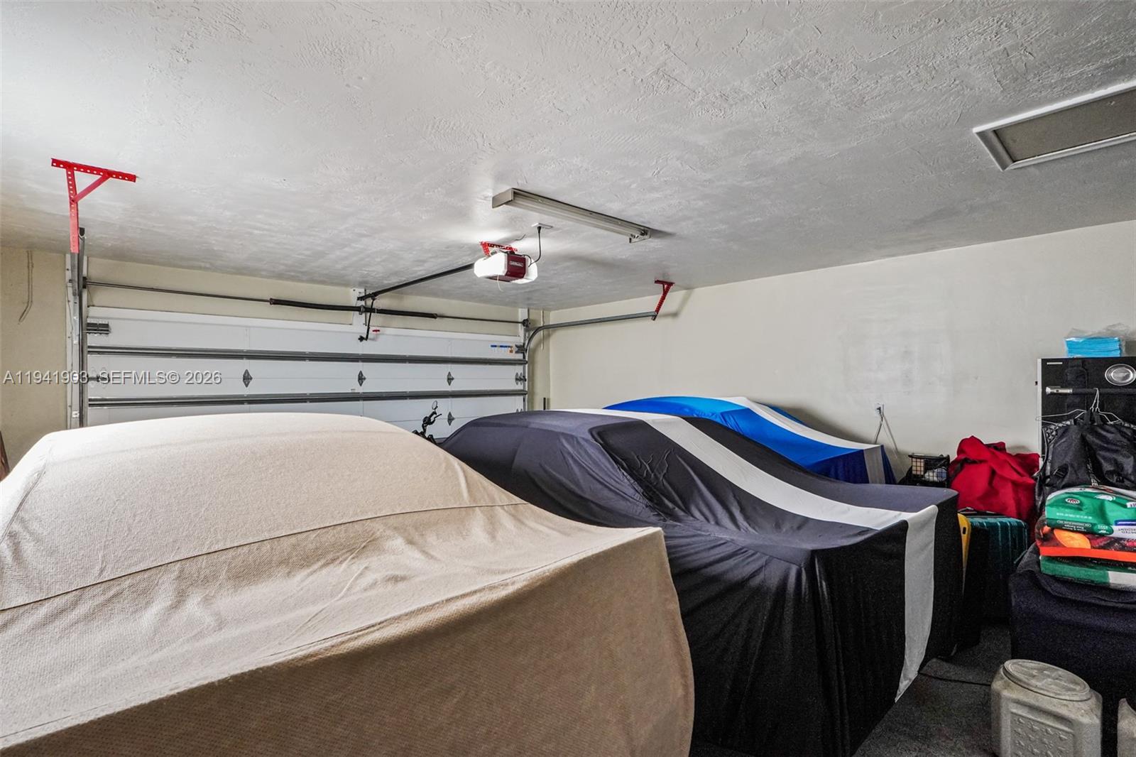 CASTLEWOOD - Residential