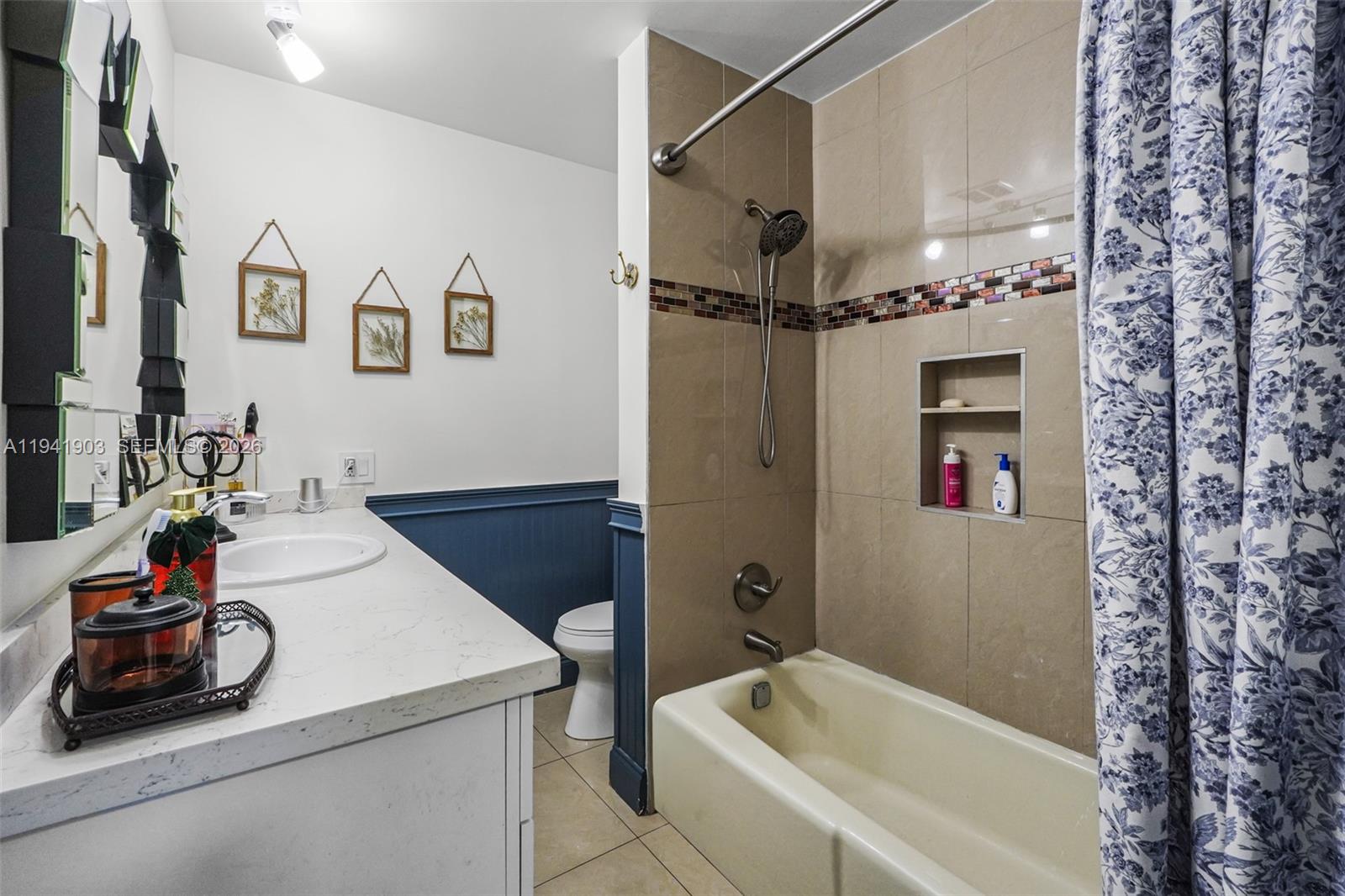 CASTLEWOOD - Residential