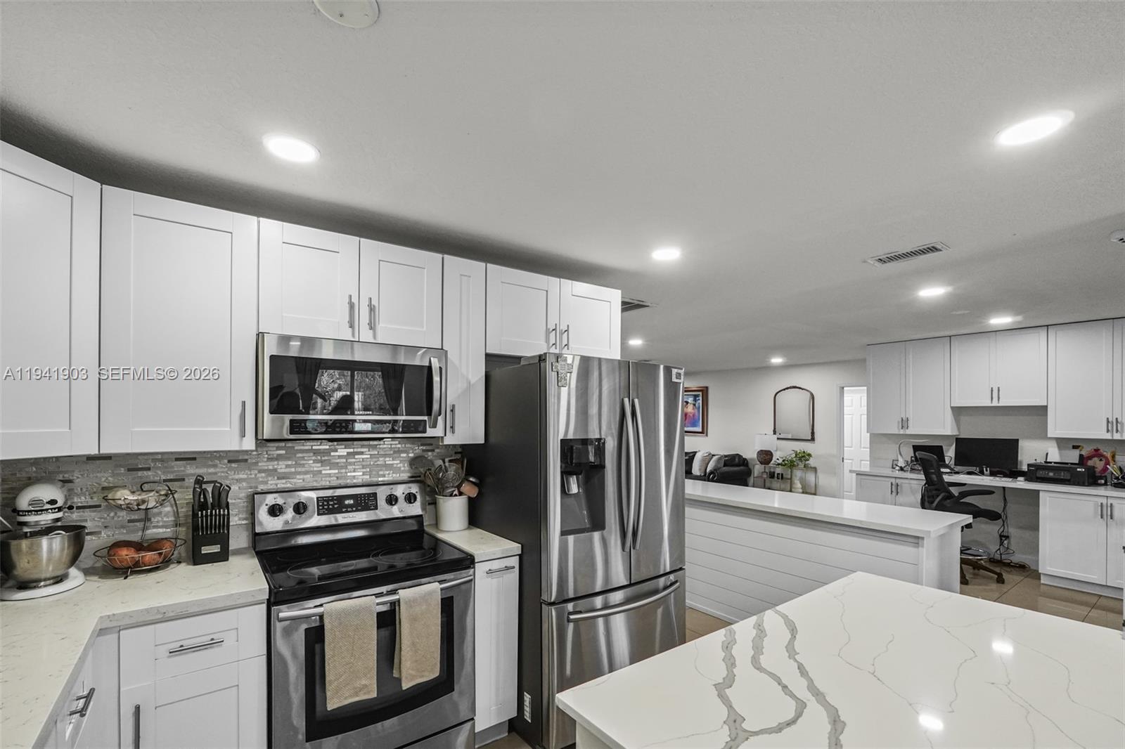 CASTLEWOOD - Residential