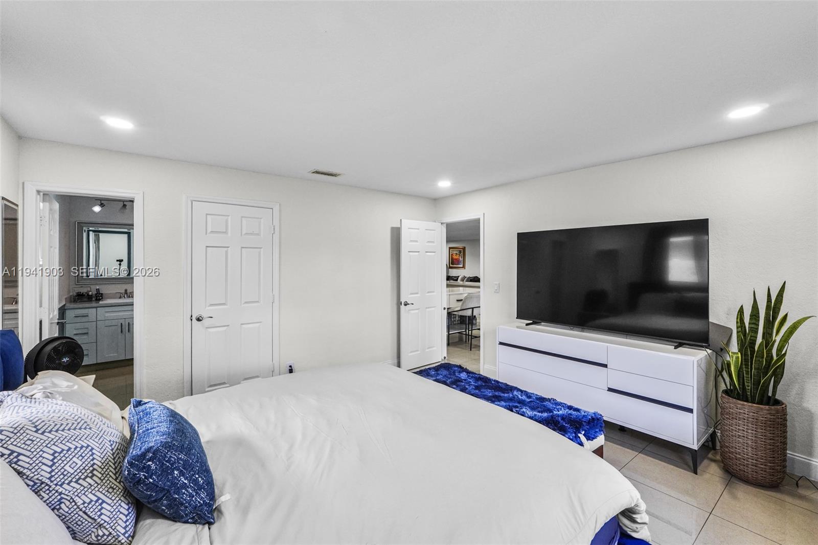 CASTLEWOOD - Residential