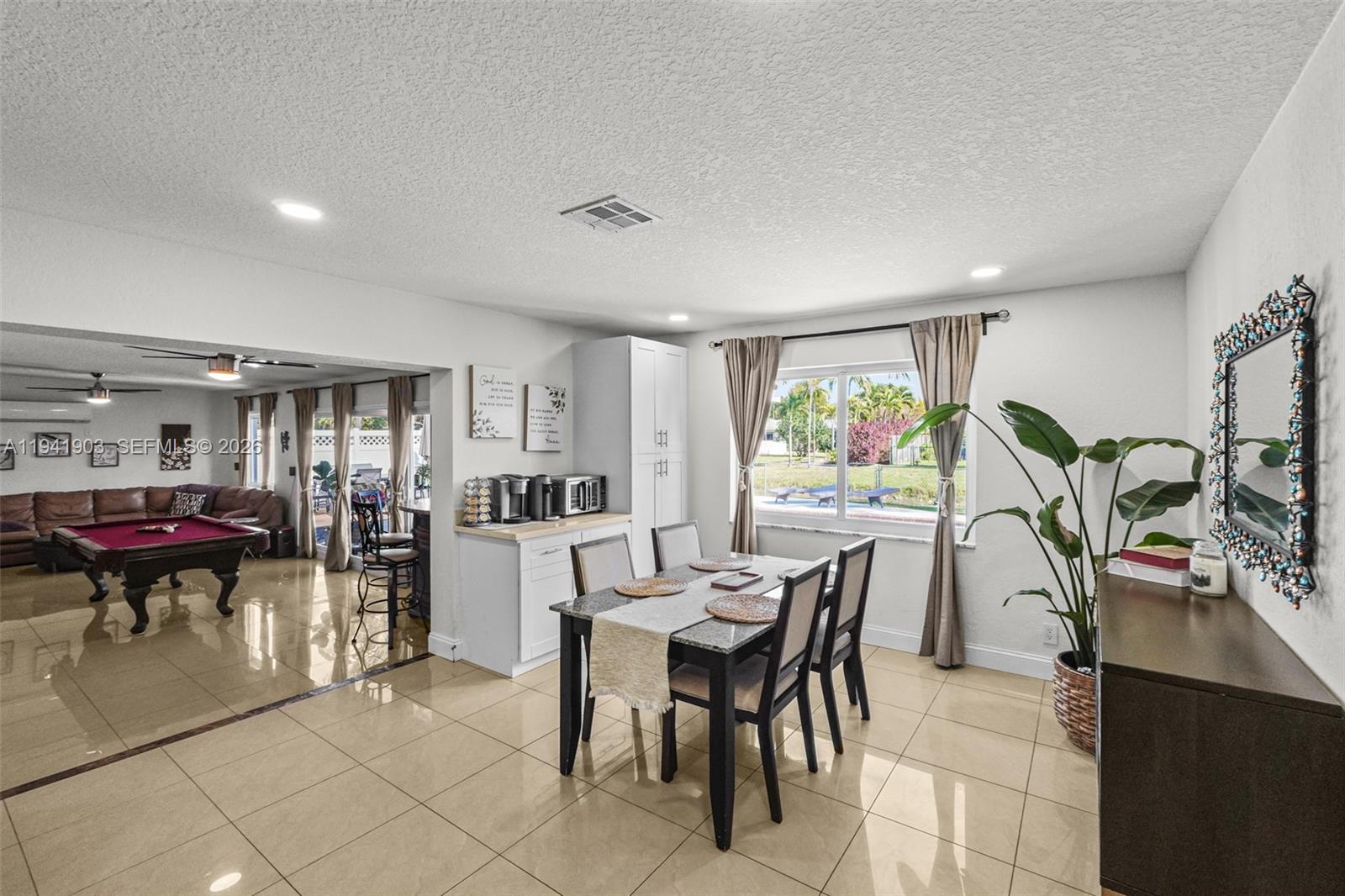 CASTLEWOOD - Residential