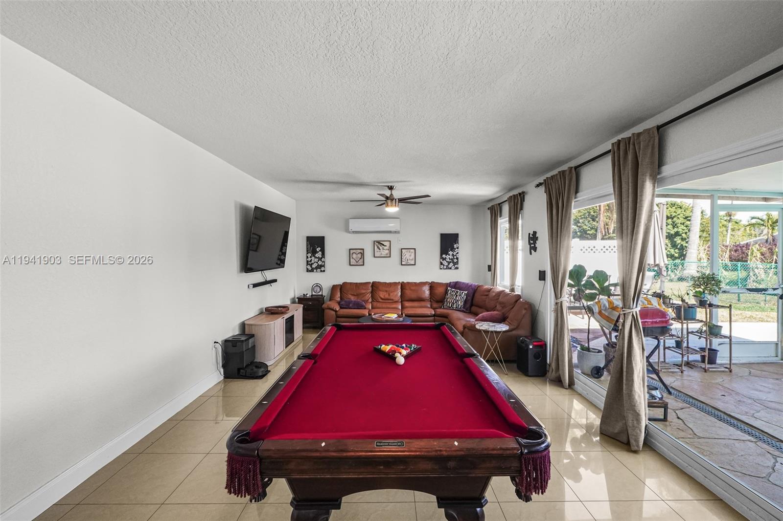 CASTLEWOOD - Residential