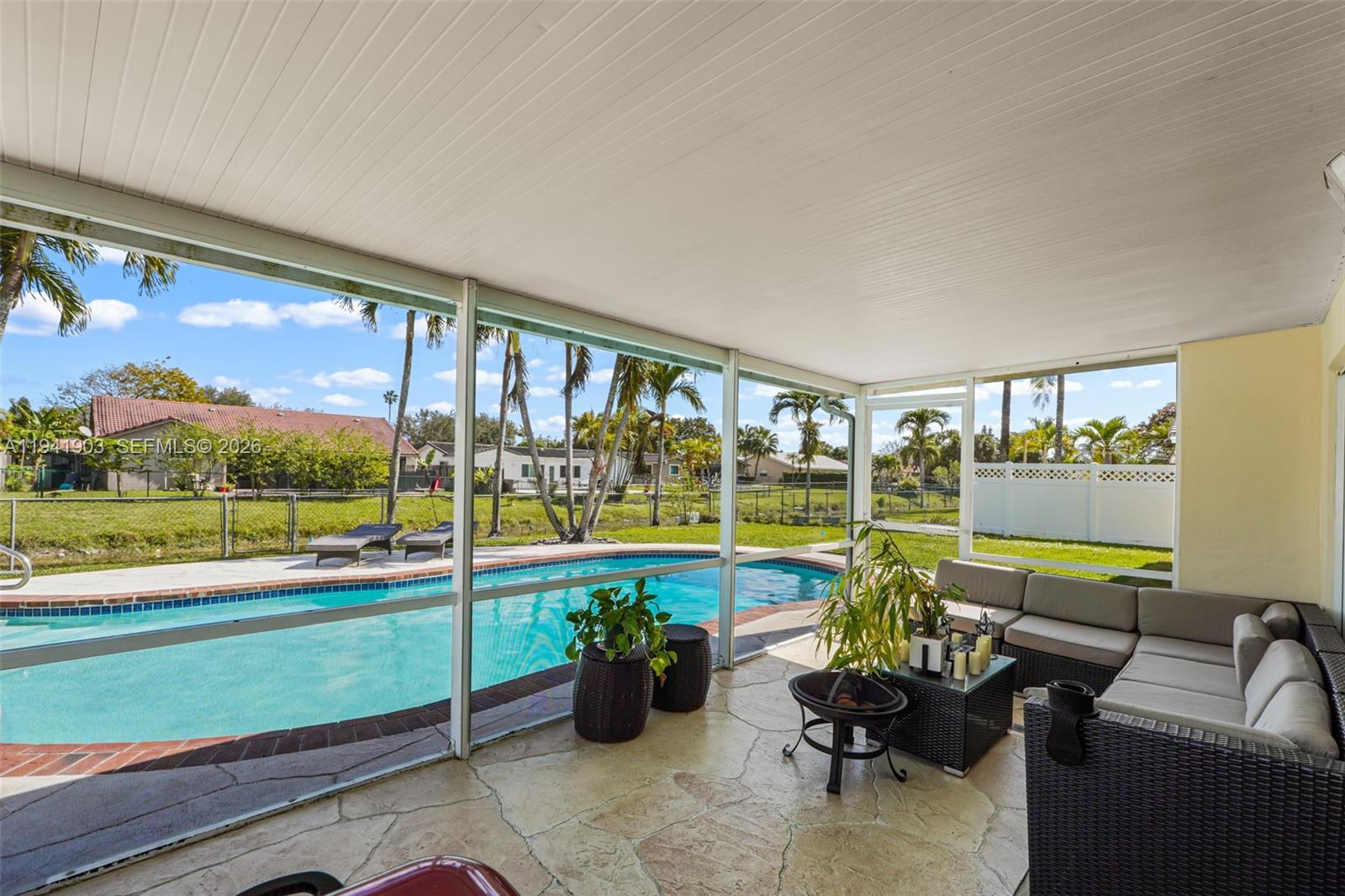 CASTLEWOOD - Residential