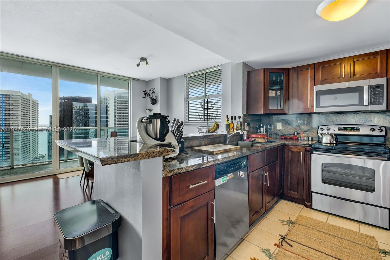 VUE AT BRICKELL CONDO - Residential Lease