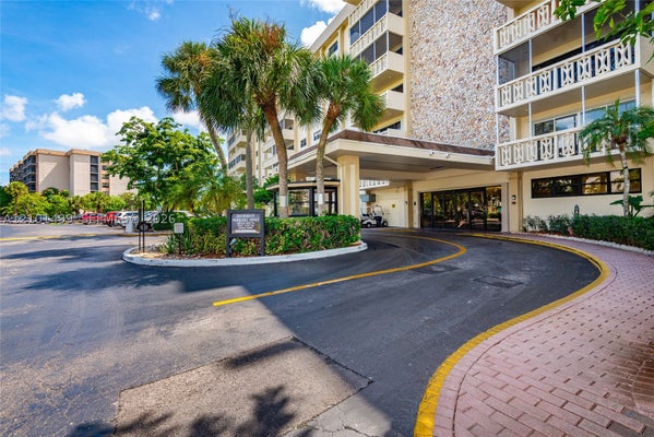 800 NE 195TH ST APT 408, MIAMI, FL 33179 - Image 805bc53d6d3d405c438486b0d5b657ea/338324532