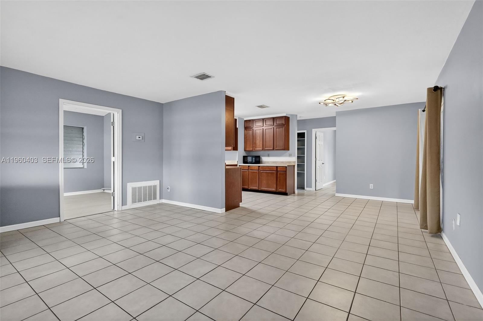 WELWYN MANOR - Residential