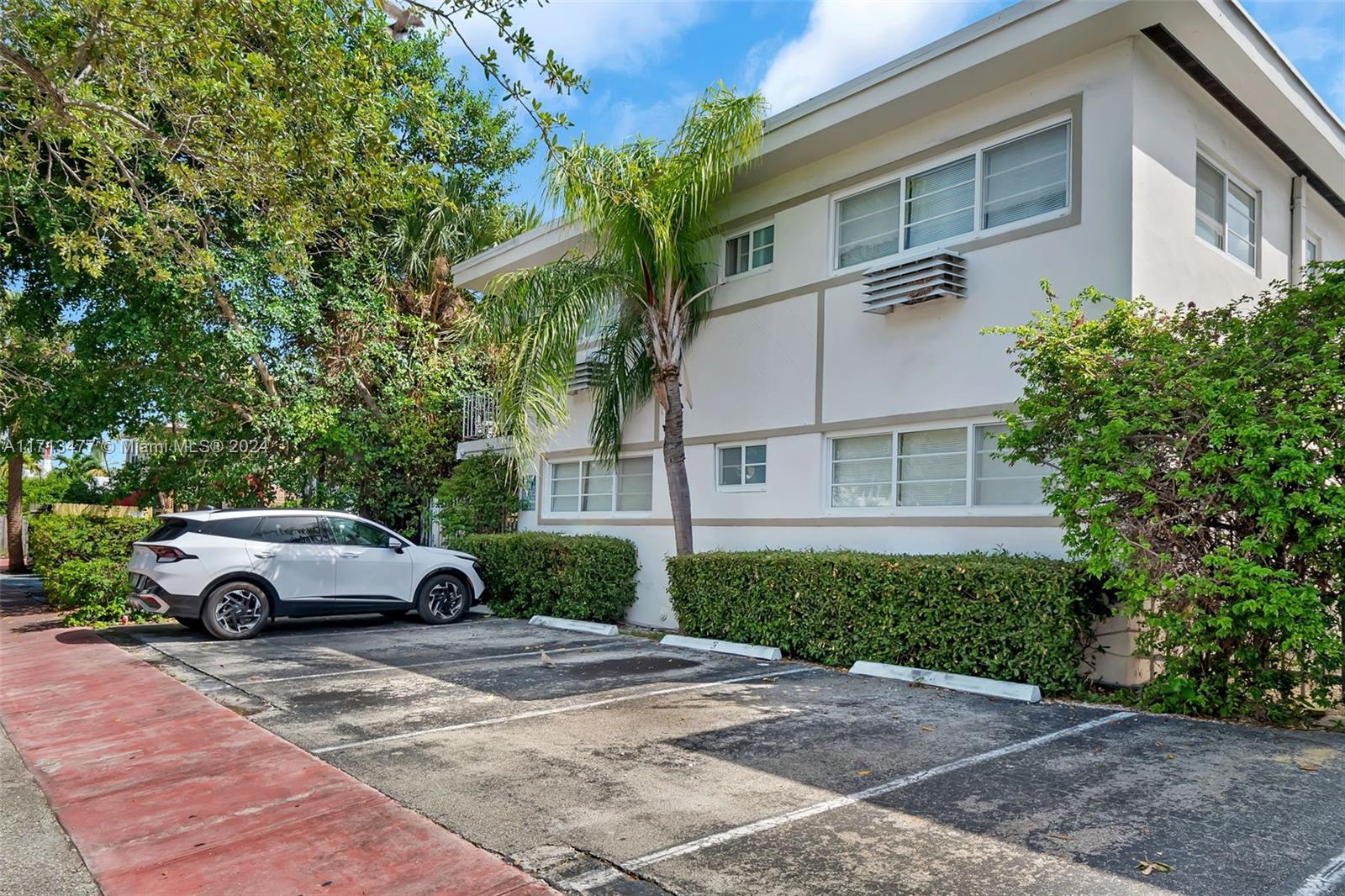 6921 Rue Vendome 9, Miami Beach, Miami-Dade County, Florida - 1 Bathrooms - 