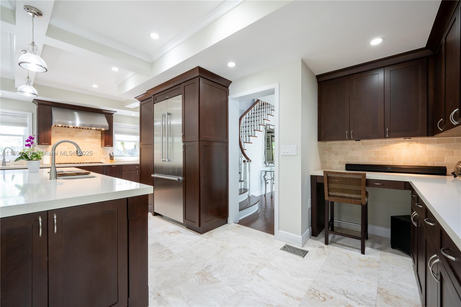 NATOMA MANORS RE SUB - Residential Lease