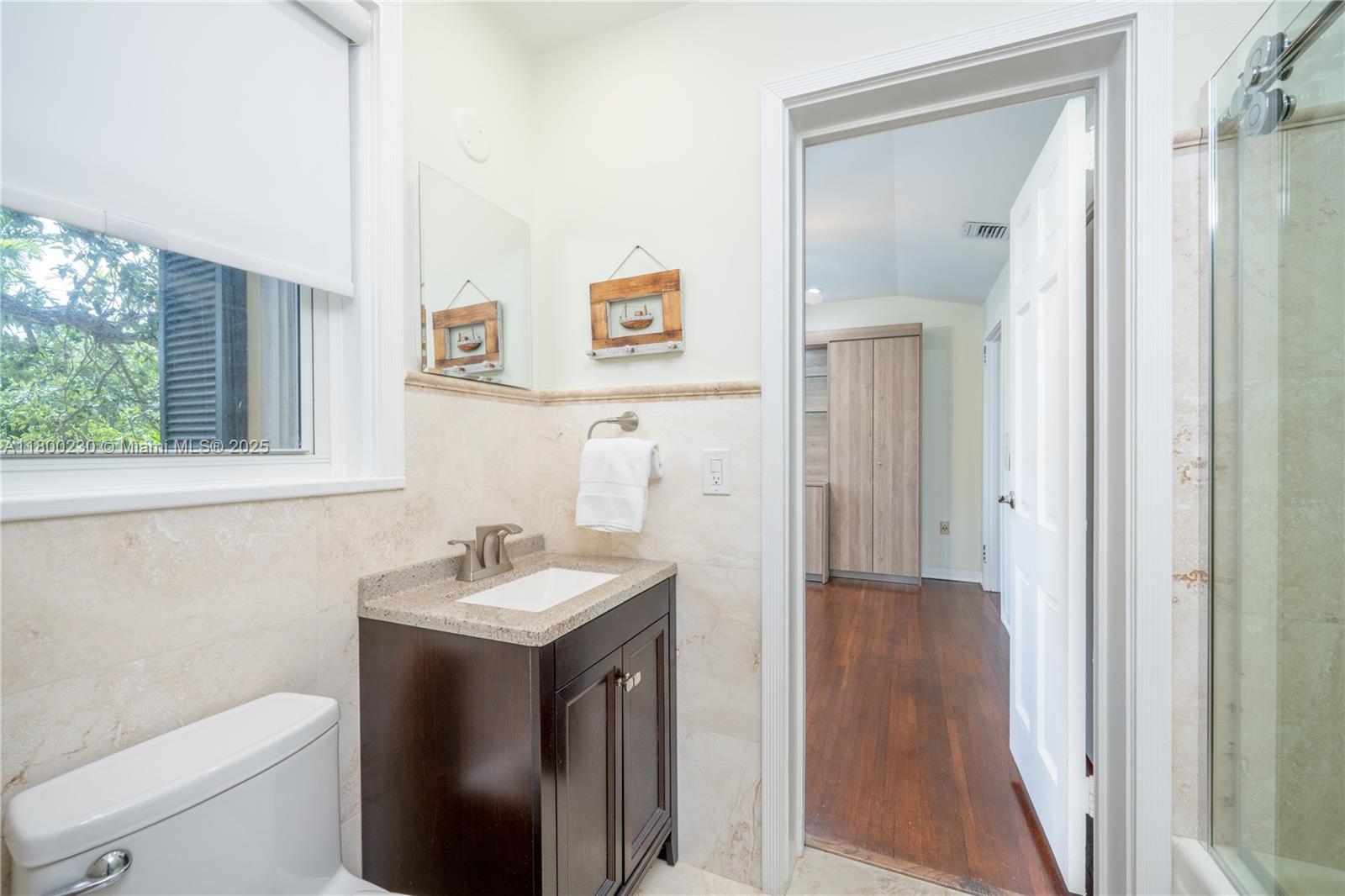 NATOMA MANORS RE SUB - Residential Lease