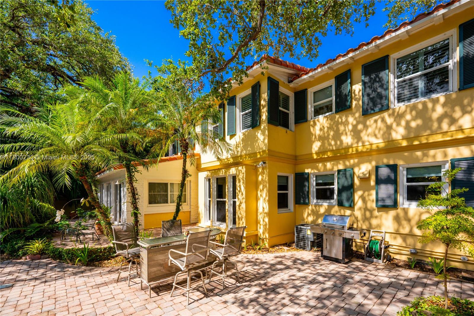 NATOMA MANORS RE SUB - Residential Lease