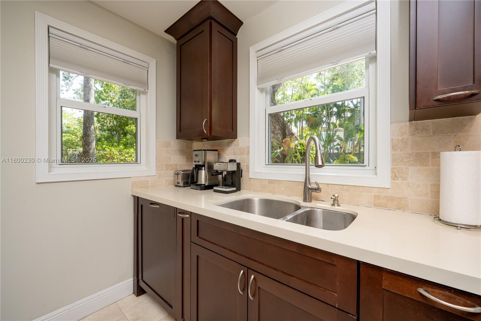 NATOMA MANORS RE SUB - Residential Lease