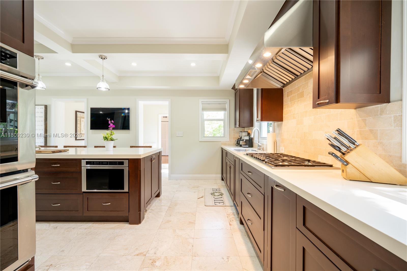 NATOMA MANORS RE SUB - Residential Lease