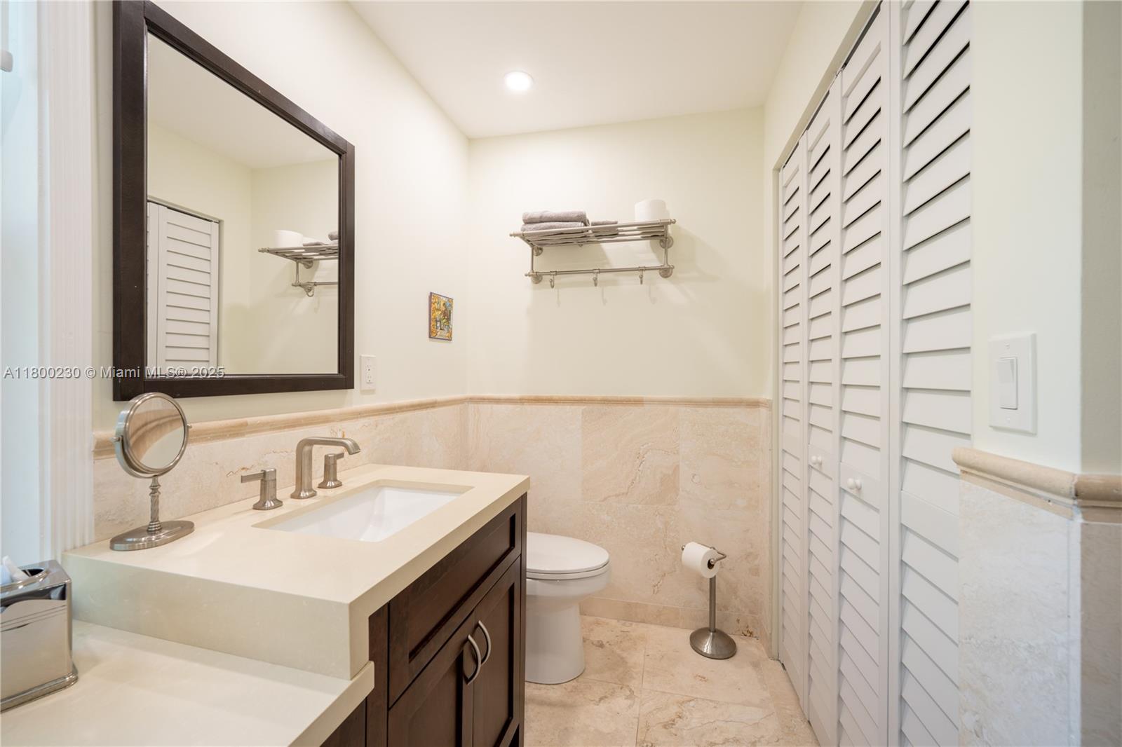View photos, virtual tours, details... 2855 SW 17th Ave