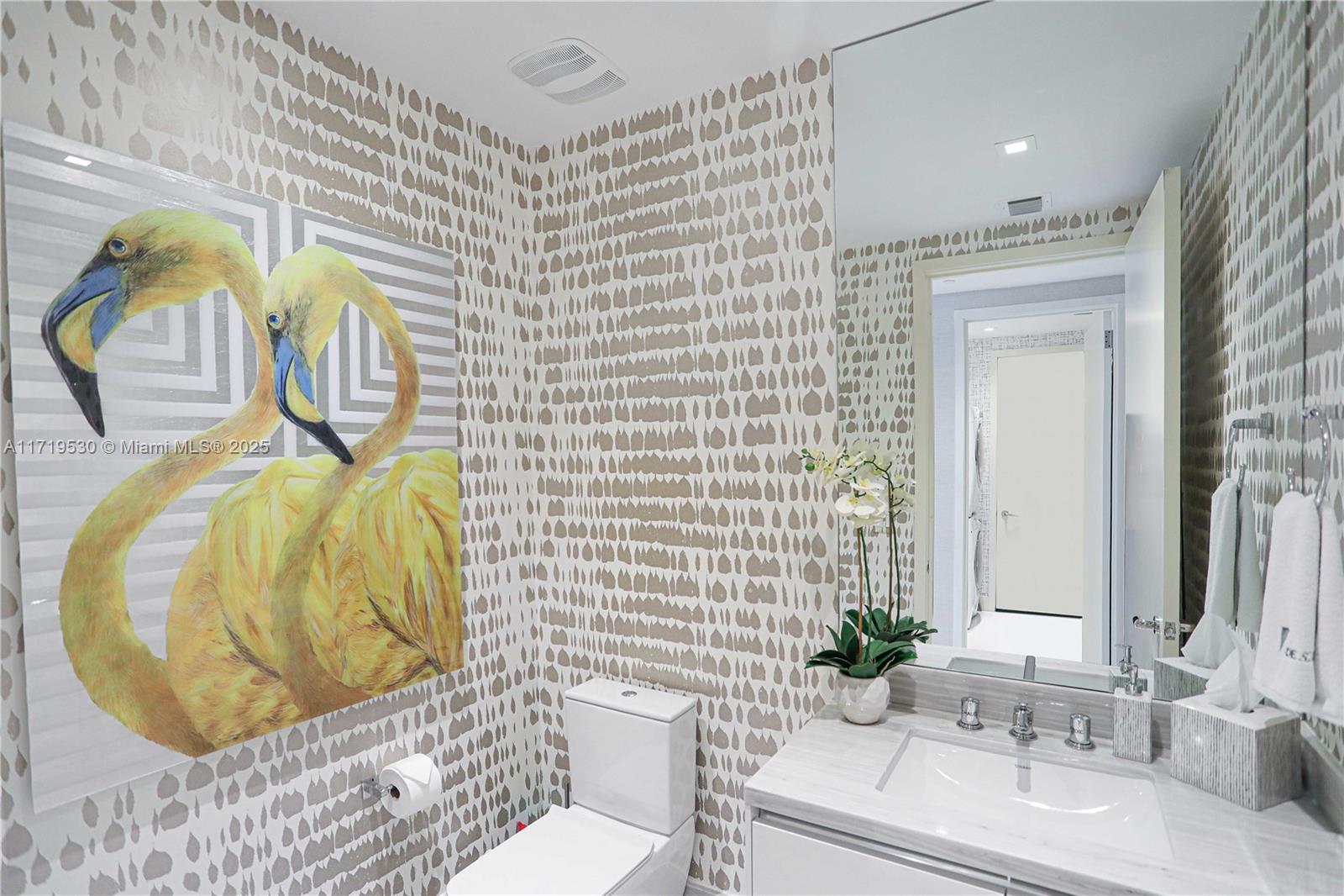 JADE SIGNATURE CONDO - Residential