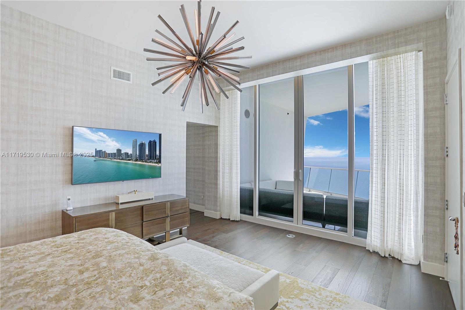 JADE SIGNATURE CONDO - Residential