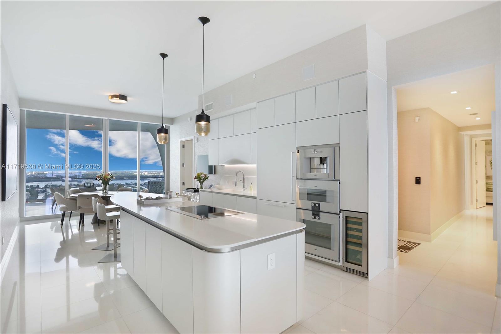 JADE SIGNATURE CONDO - Residential