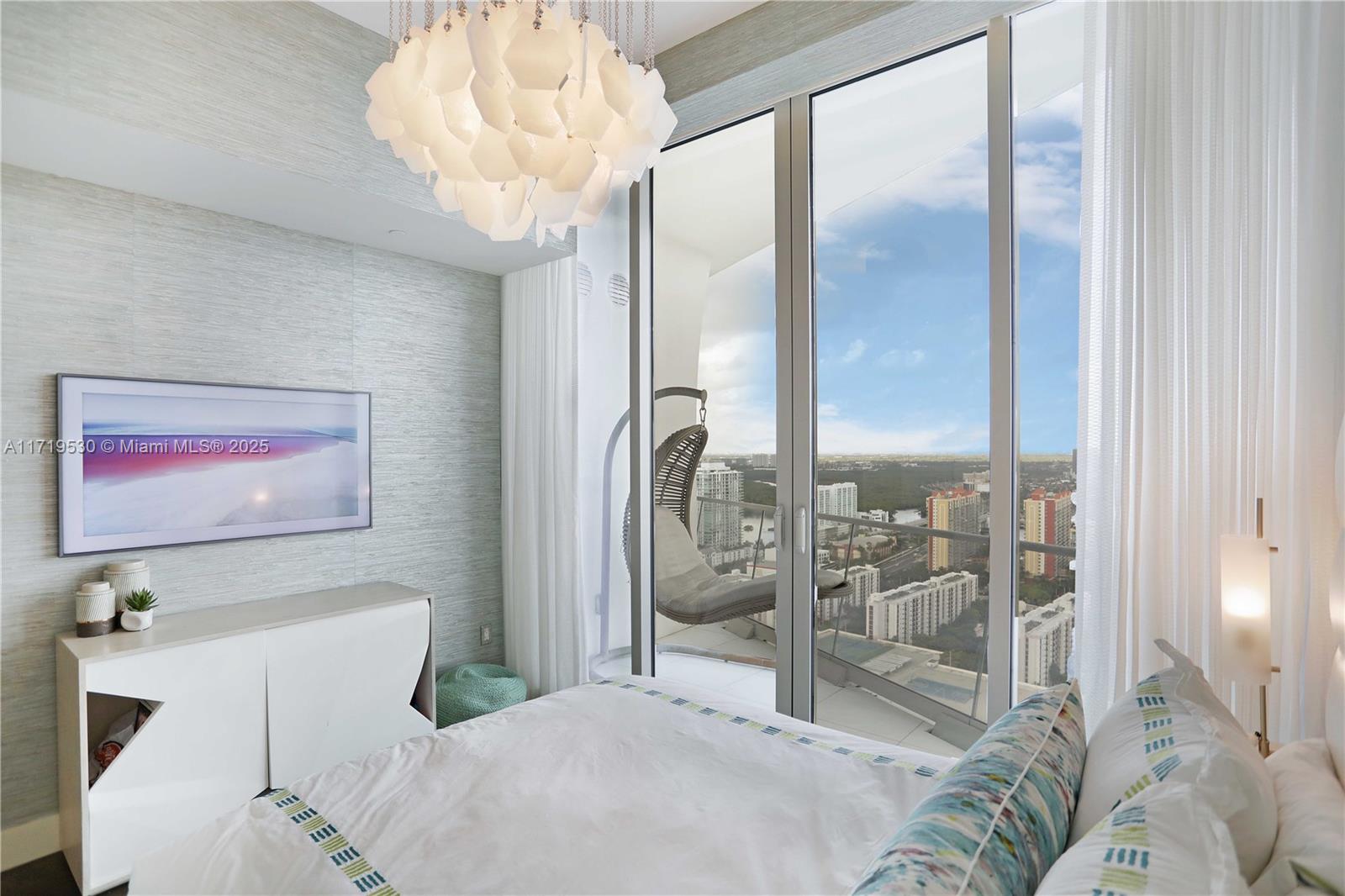 JADE SIGNATURE CONDO - Residential