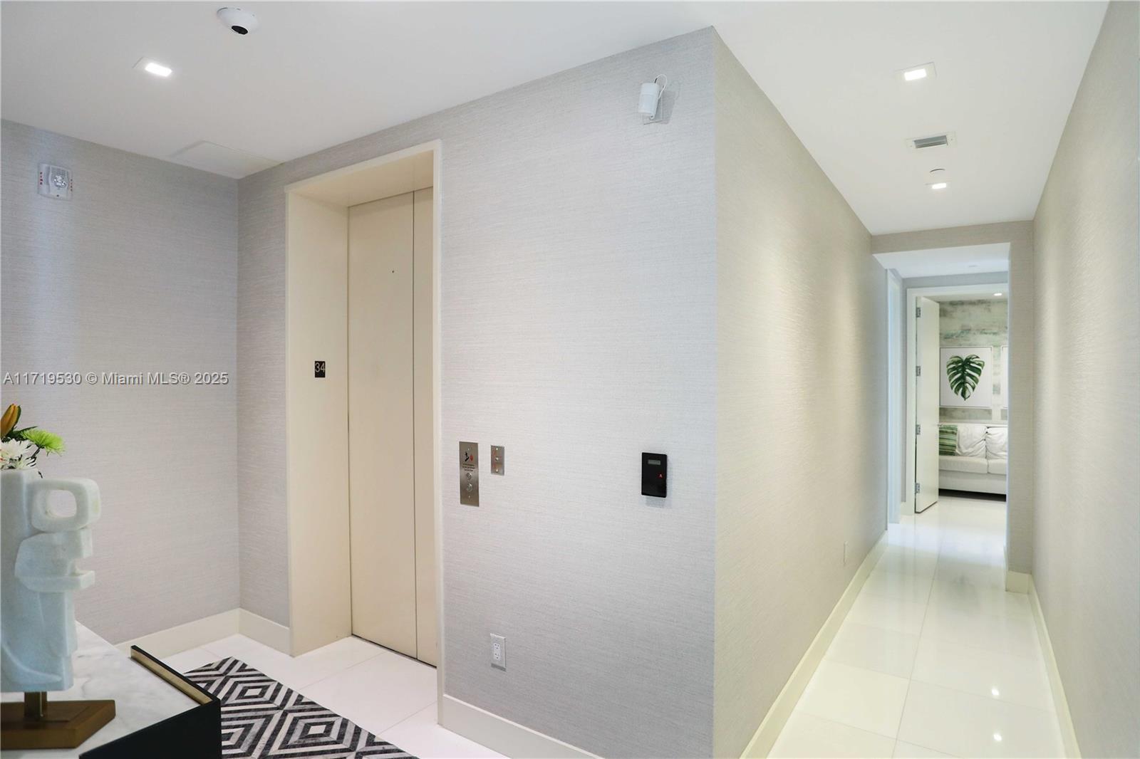 JADE SIGNATURE CONDO - Residential