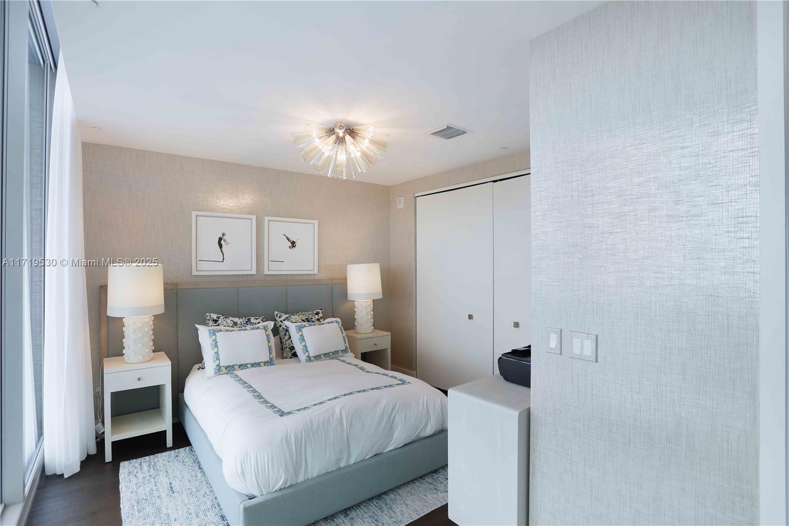 JADE SIGNATURE CONDO - Residential